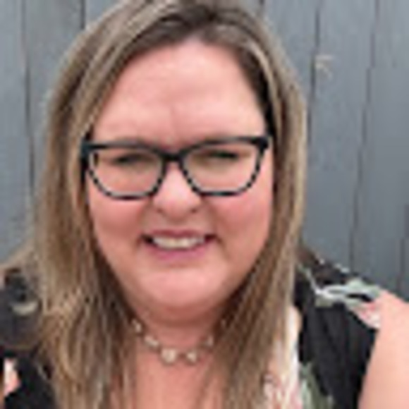 Meet your Posher, Mindy - Picture 1 of 1